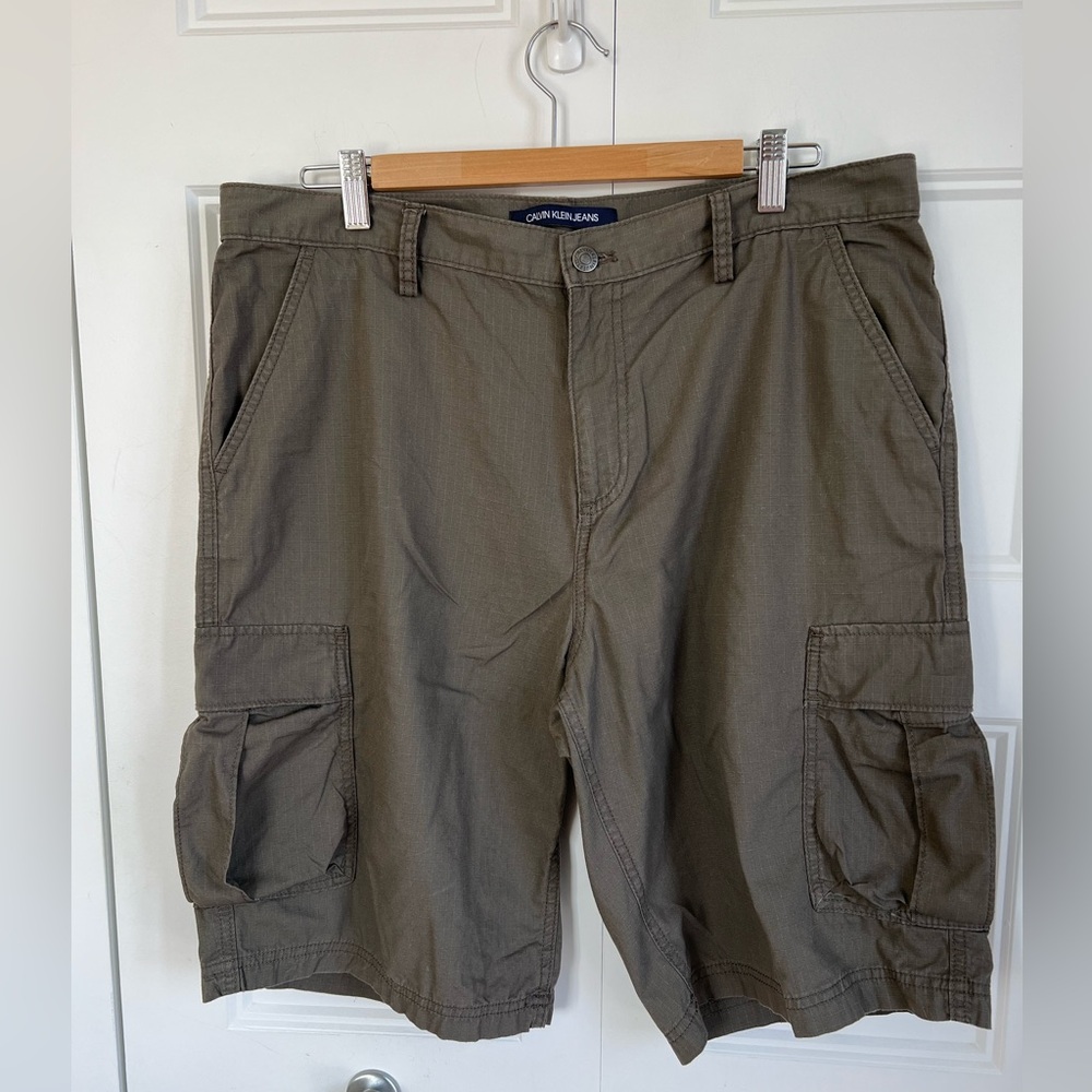 Calvin Klein men’s bermuda shorts